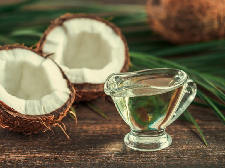 Wie kann ich Zecken fernhalten? – Hausmittel Kokosöl wirkt bei Mensch & Tier