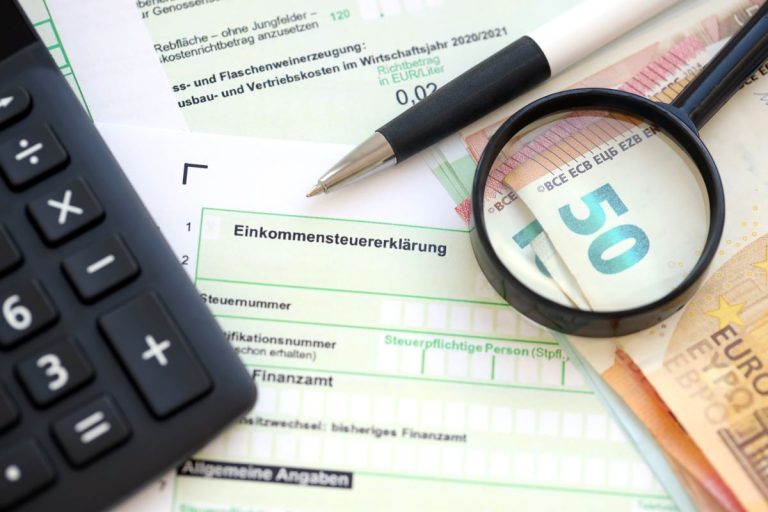 Steuerliche Aspekte – Sparzinsen & Kapitalertragssteuer in Österreich